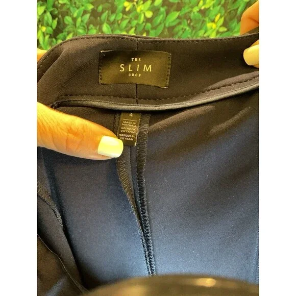 ✨ White House Black Market The Slim Crop Pants | Navy | Size 4 - Picture 7 of 8